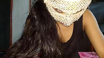 Indian Girlfriend Gives Deepthroat Blowjob