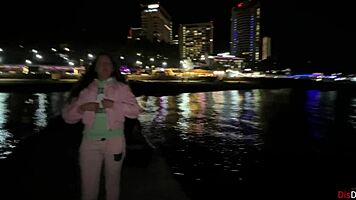 Public pickup guy dares girl into cash sex deal 😜