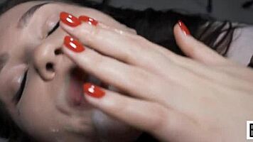 Uski choot itni tight thi ki woh doggystyle creampie mein do baar jhad gaya!