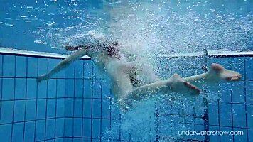 Underwater slut roxalana cheh naked in pool bathing