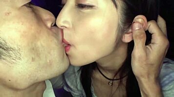Moa-chan, suck my cock! She blows eagerly and squirts in hardcore cumshot sex!