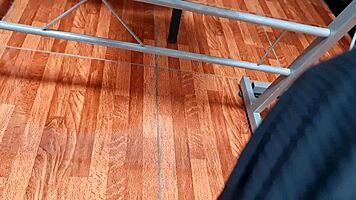 upskirt vendedora mexicana de seguros nataly se le ven los pelos