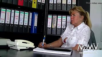 Mature Petra from MMV Films Guides as the Counsellor