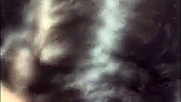 ela j� chega mamando