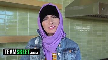 Arab Woman In Hijab Pleasures Boyfriend Intimately