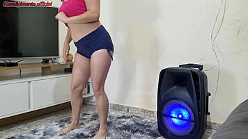 Minha Linda Enteada Dançando E Estou Obcecado Em Transar Com Ela Sem Camisinha