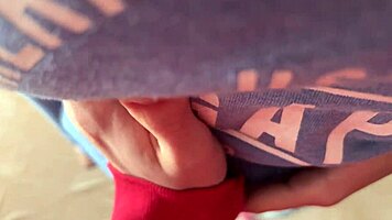 stepbrother cums in my panties, i’ll wear ‘em all day lol 😜