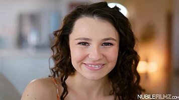 Liz Jordan Roommate Has A Crush