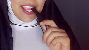 sor rita plays with her big dildo, wanna watch her drip?