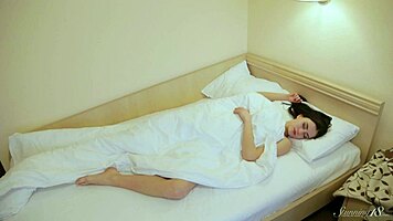 Hey, wanna see sexy coed Rebecca masturbating under her blanket?