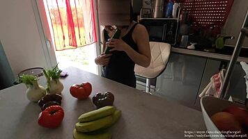 Dazzlingfacegirl's First Cucumber Ride In Pussy