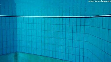 Horny teen gets naked and shows body 😍