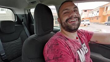 levamos a novinha carioca na praia pra fuder com o casal no mato e pegaram agente transando