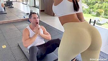 sweaty curvy bodybuilders fuck at gym