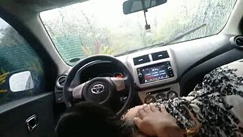 pinay teen offers blowjob to taxi driver for no payment, cum in mouth outdoor car hardcore