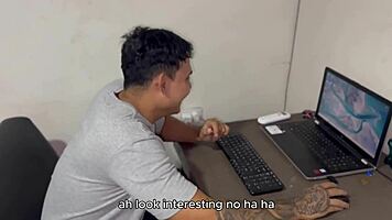 Leidy bangs the tech guy to fix her PC with no cash! 😜