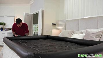 ebony teen massages boyfriend with pussy