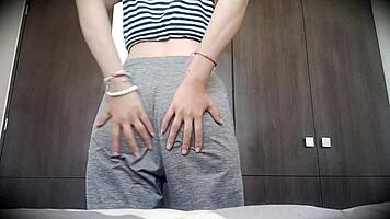 escandalo, check this leaked sex video of mexican uni girl milet getting off in public