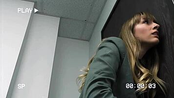 Tight pussy Braylin gets face-covered after cock-sucking