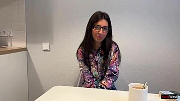 Library girl is a nympho loving cum on glasses 😏