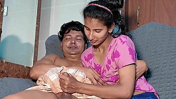 Young couple fucks hard 😏