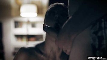 Surprising Online Date Turns Into Unexpected Encounter