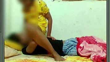 Asian Couple Licking And Sucking In Homemade 69!