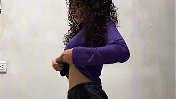 No se con qu� ropa ir a la universidad la ultima ves mi profesor me follo en el aula