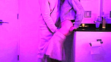 Teen 18+ Gets Nailed in Club Toilet During Wild Party Night