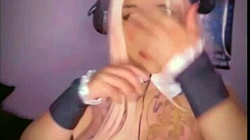 Tu Mucama Bien Puta Quiere Pija en Su Culo Curvy.