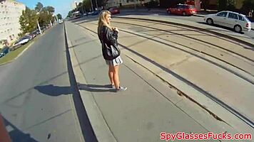 Echte 18+ auf Spycam outdoors in heimlichem Doggy-Fick gehämmert