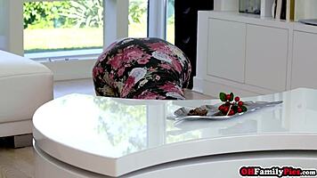 i taste my new teen stepsister's shaved pussy