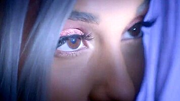 ariana grande lookin’ so cute in focus 😍