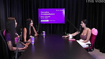 Morena Safada Mostra os Lindos Peitos e a Buceta Depois de Falar que Queria Transar Mas os Homens N�o Chegavam e Brindaram aos Hates - Renatinha Melo Watch on Sheer Red