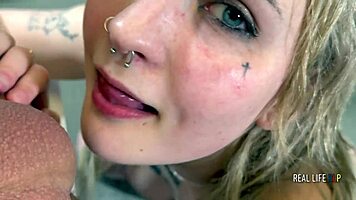 Bunny Girl Spits And Rims Amateur Teen In Exciting Hop!