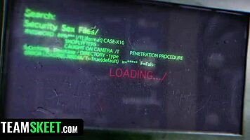 Shoplyfter - стегнатата 18+ крадлива курва хваната и пълнена от охранителя