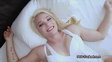 เช้าตื่นเต้นกับแฟนสาวบลอนด์ใหญ่