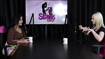 Sua Posição Preferida No Sexo É De 4 E Disse Quem Daria Match No Jogo Do Tinder Vivian Lola Sheer Red