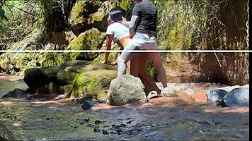 pareja amateur se graba follando con su hermanastro en el rio