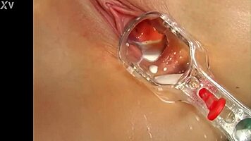 Seksi sarışın doğal Avrupalı kız solo mastürbasyon yapıyor