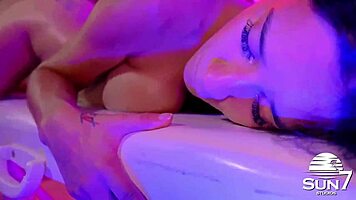 The massage on the young girl made her squirt from intense arousal