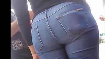 Culona Teen 18+ Shows Big Candid Ass in Tight Jeans
