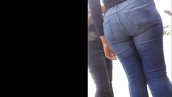 Culona Teen 18+ Shows Big Candid Ass in Tight Jeans