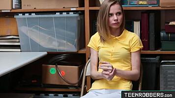 Catarina's Pussy Feast!