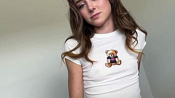 Tiny 18+ Step Sister Daisy Fox Loses Virginity in Household Fantasy with Scott Stark