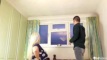 meu marido saiu e me deixou receber o pedreiro sozinha para um orçamento