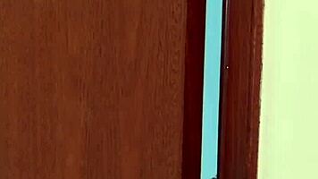 empregada ficou louca sentindo o chul� da filha da patroa 😏