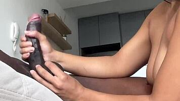 deepthroating bbc like a pro - nysdel amateur