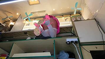 is that pussy peeking under her skirt at work?