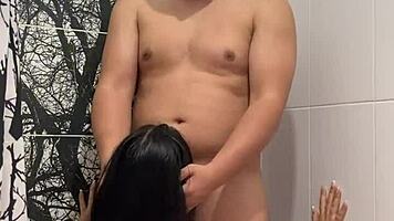 I had a greaat fuck in the shower, endin with cum in her mouf.